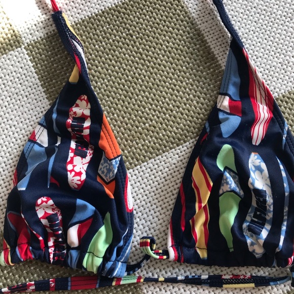 Vintage 2000’s Hilfiger Y2K Surfboard Print String Bikini Top - Picture 4 of 8